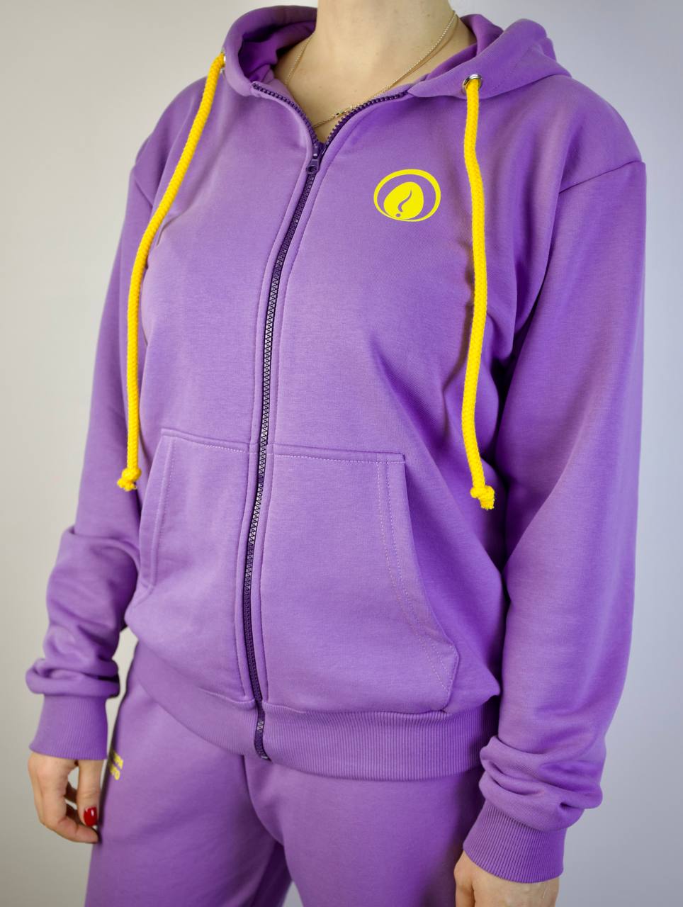 Толстовка с капюшоном фиолетовая 